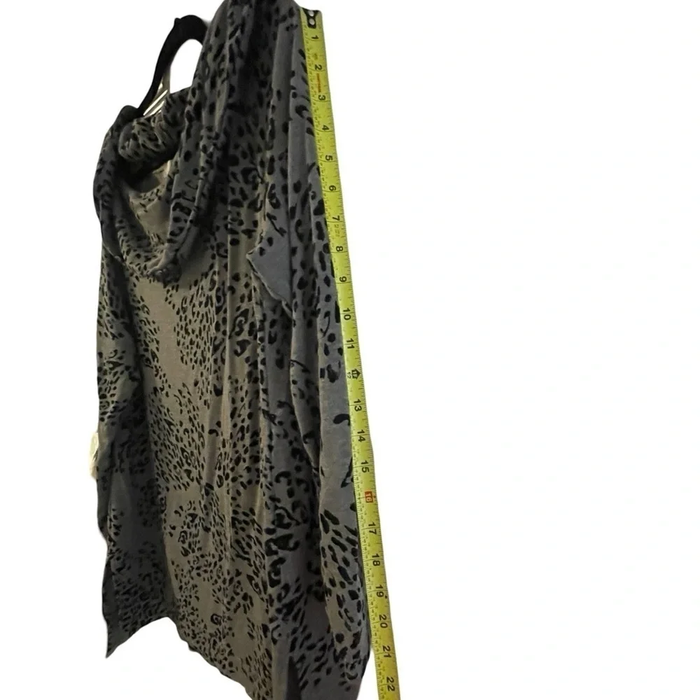 Chico’s Zenergy Cozy Animal-Print Brushed Fleece Tunic Size XL/16 (Chico’s Sz 3) - Picture 5 of 13